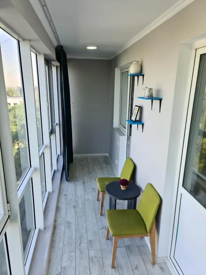 Апартамент С Красивым Балконом Almaty 0*,
